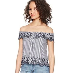 New! BB DAKOTA by Steve Madden NWT Medium Embroidered Off Shoulder Crop Shirt